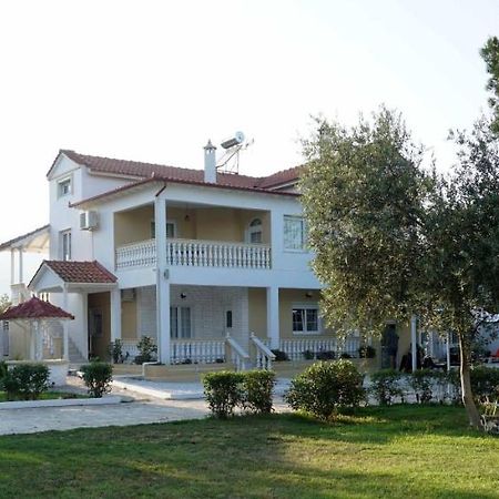 Villa Karras Vrasná Exterior foto